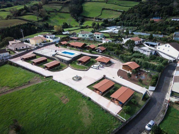 Vila Emigrante Capelas Extérieur photo
