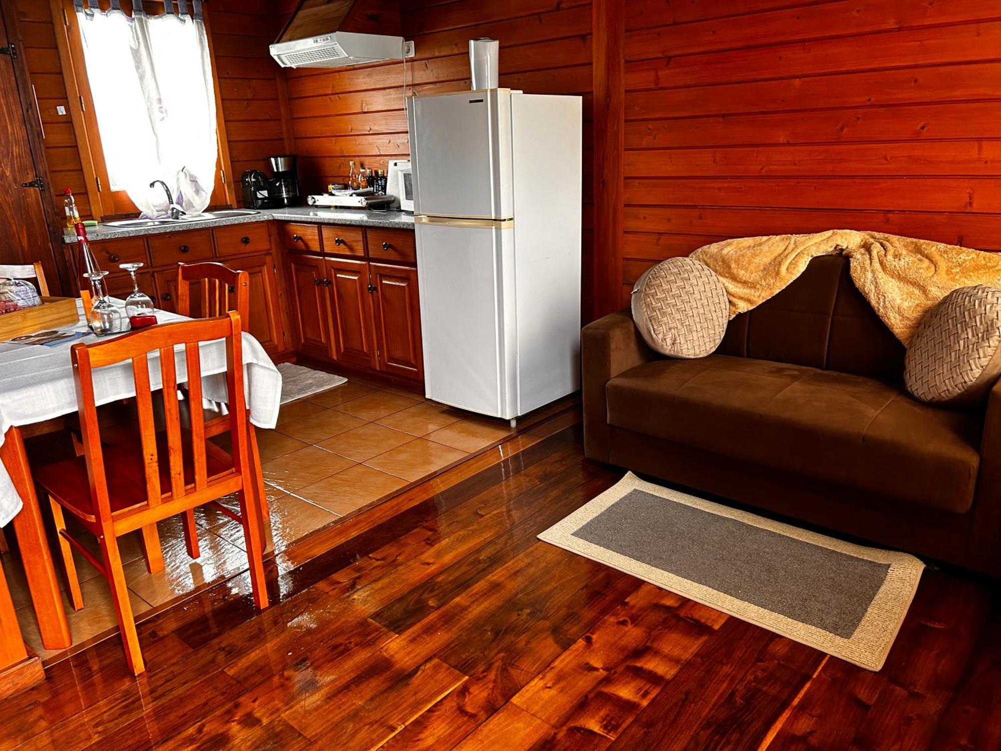 Vila Emigrante Capelas Extérieur photo